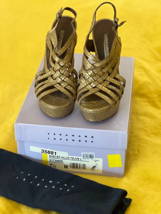 Vera Wang Lavender Label Shoes - Vera Wang Lavender Label Metallic Gold Woven Platform Sandals